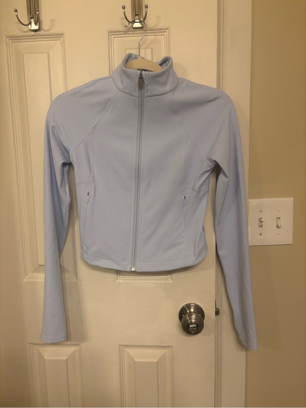 Athleta crop Zip-Up Jacket